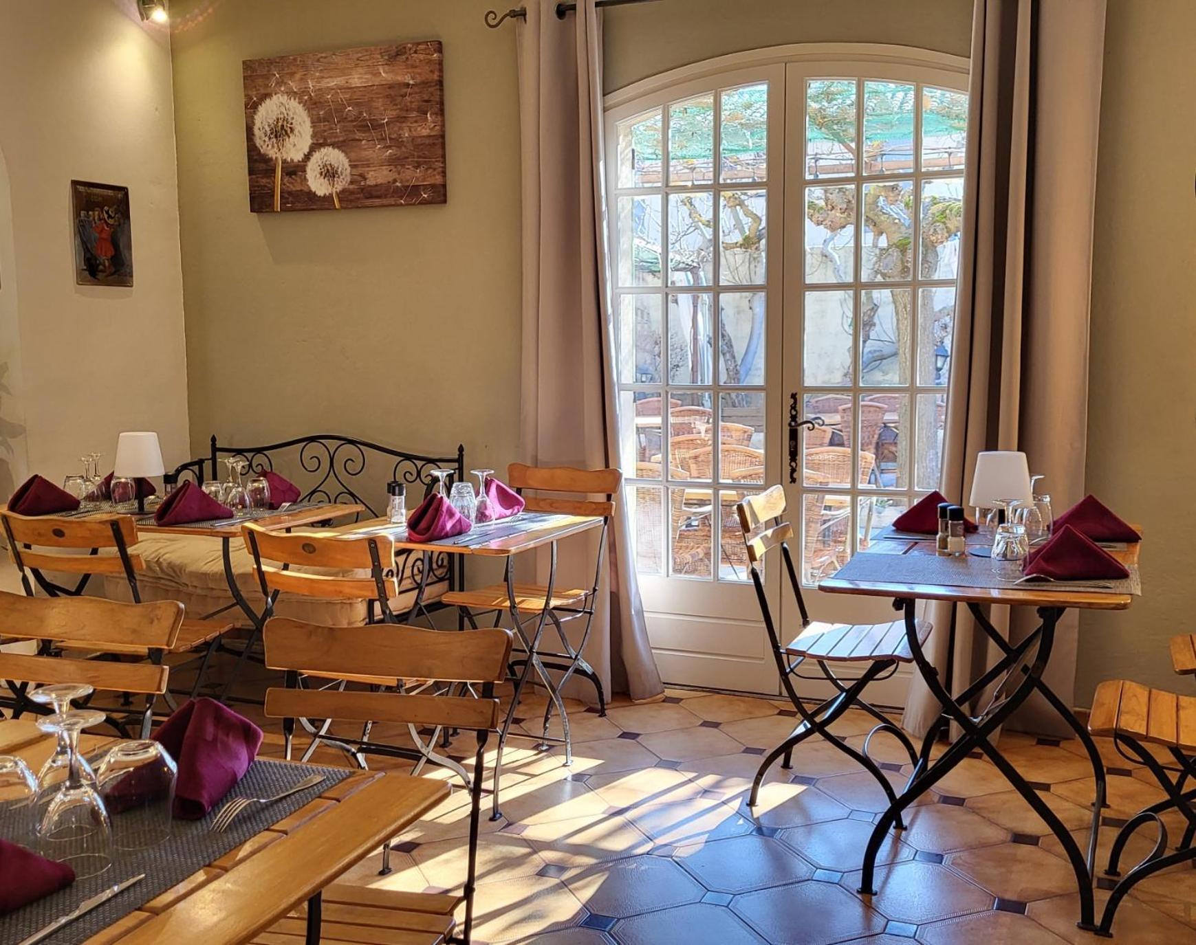 Auberge De La Table Ronde Vinon-sur-Verdon Kültér fotó